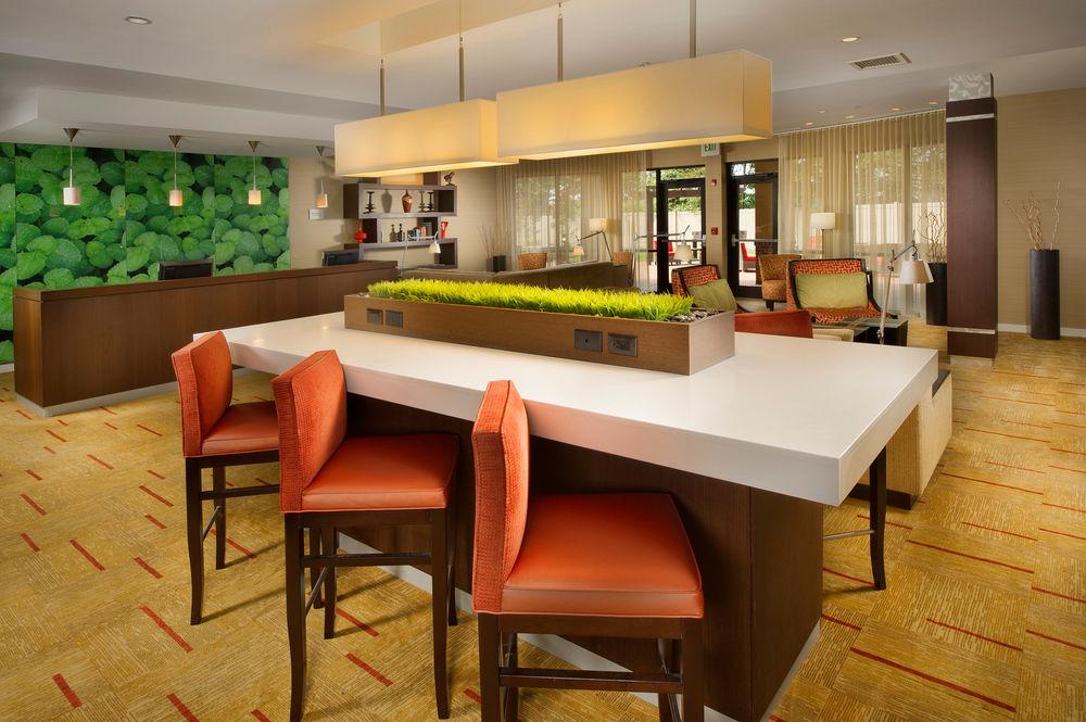 Hotel Courtyard By Marriott Waldorf Exterior foto