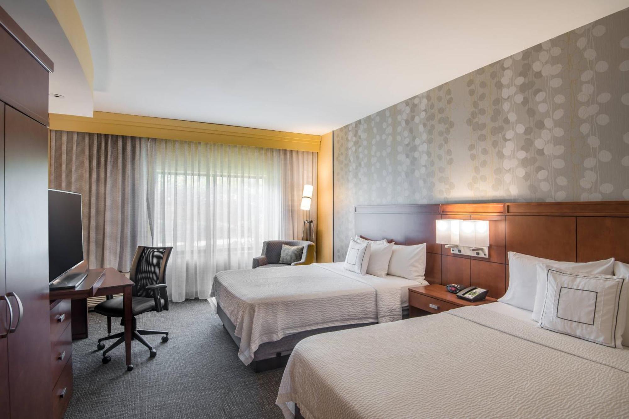Hotel Courtyard By Marriott Waldorf Exterior foto