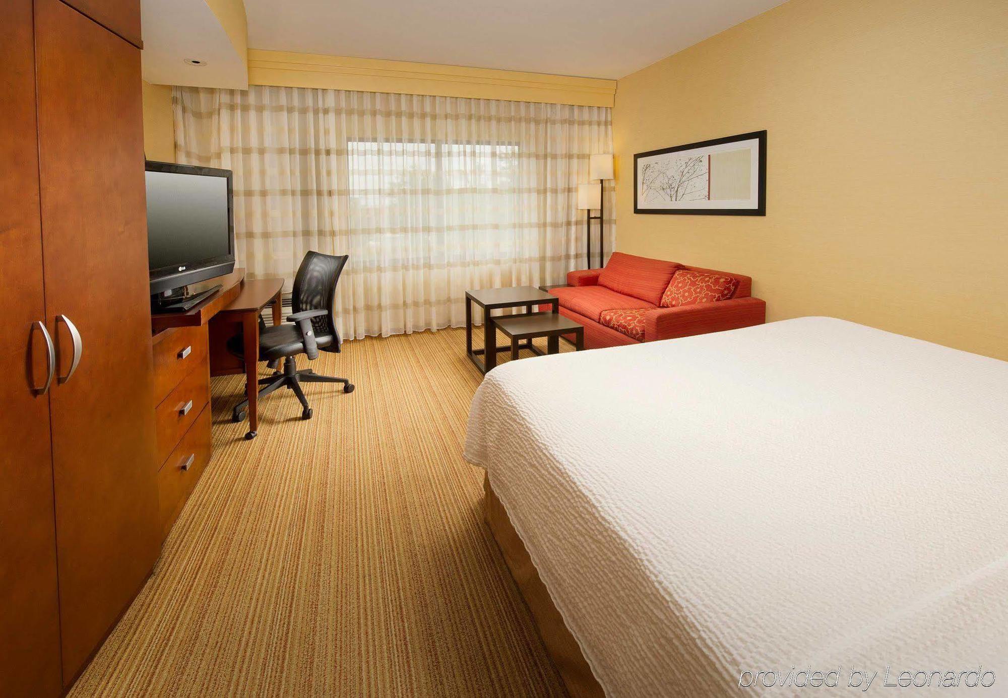 Hotel Courtyard By Marriott Waldorf Exterior foto